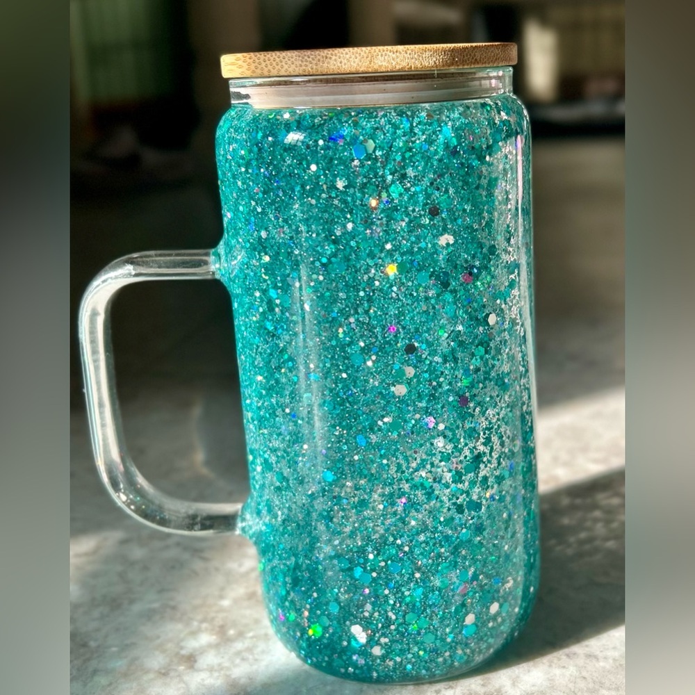 20oz Glass Snowglobe Tumbler